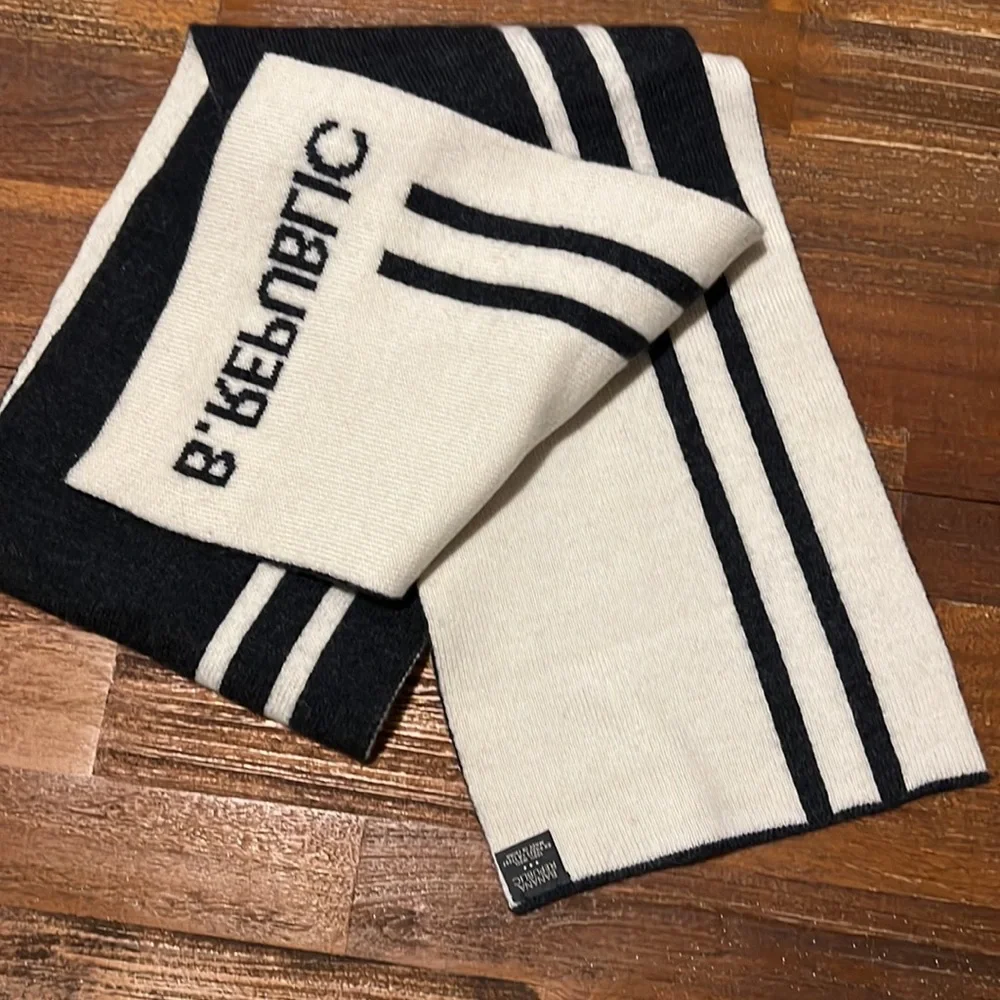 Banana Republic winter wool scarf